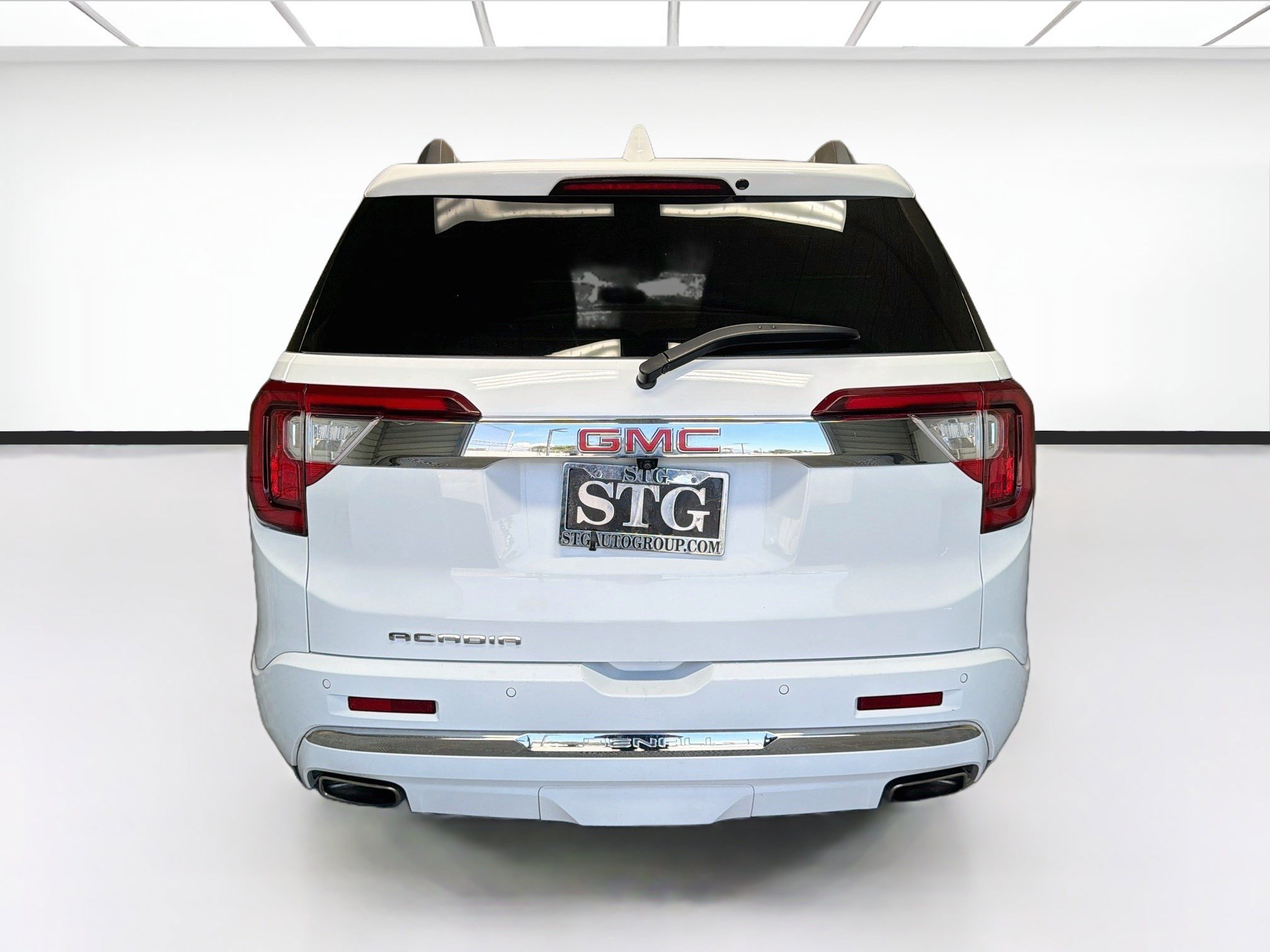 Used 2023 GMC Acadia Denali FWD image 5