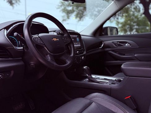 Used 2019 Chevrolet Traverse Premier w/ Redline Edition FWD image 23