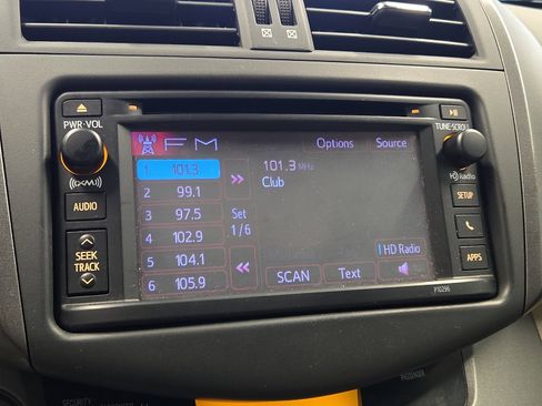 Used 2012 Toyota RAV4 Limited image 18