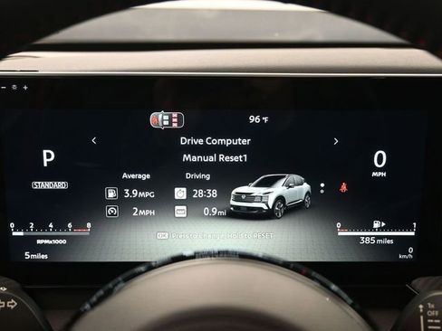 New 2026 Nissan Kicks SR image 3