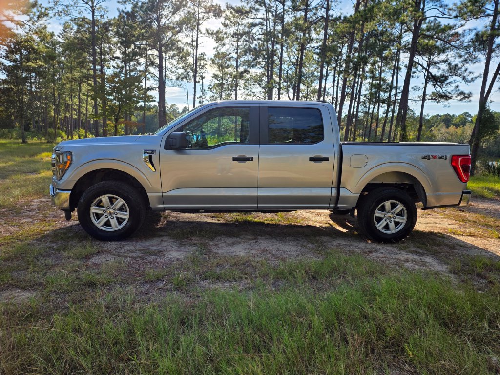Used 2023 Ford F150 XLT AWD/4WD image 2