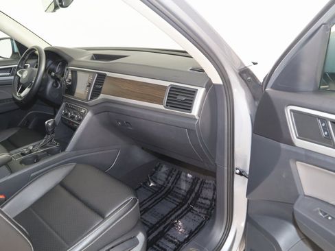 Used 2021 Volkswagen Atlas SE image 44