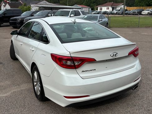 Used 2017 Hyundai Sonata SE FWD image 4