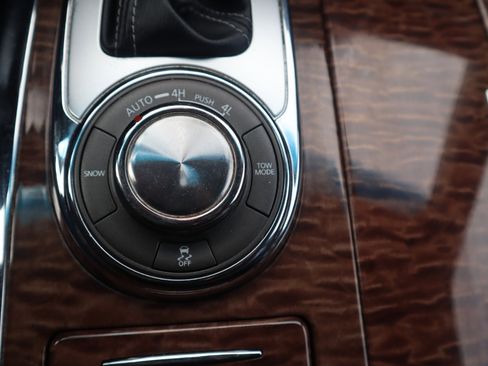 Used 2017 Nissan Armada Platinum image 89