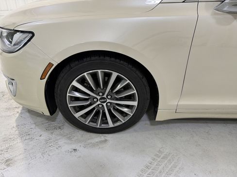 Used 2018 Lincoln MKZ Premiere image 9