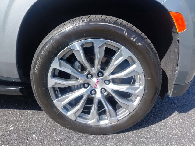 Used 2024 GMC Yukon Denali AWD/4WD image 16