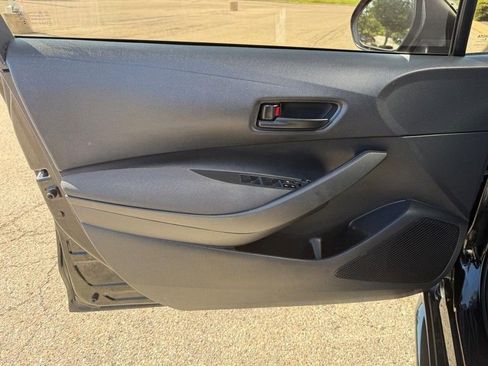 Used 2023 Toyota Corolla LE FWD image 19