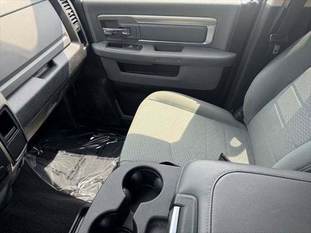 Used 2018 RAM 1500 Classic SLT AWD/4WD image 87