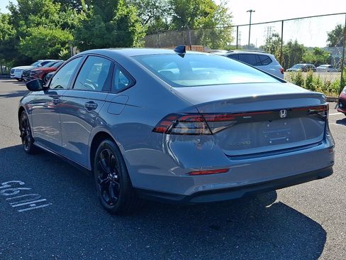 Used 2025 Honda Accord SE image 4