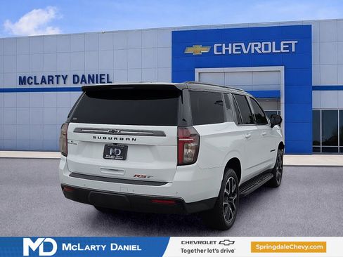Used 2021 Chevrolet Suburban RST AWD/4WD image 5