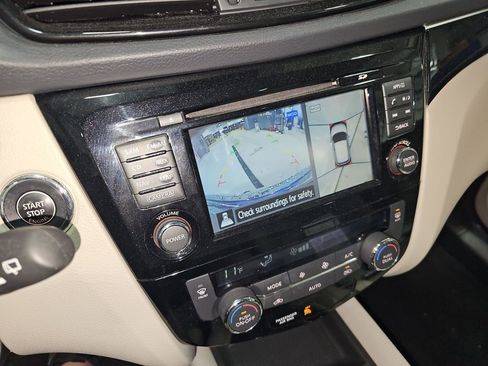 Used 2018 Nissan Rogue Sport SL w/ SL Premium Package image 37