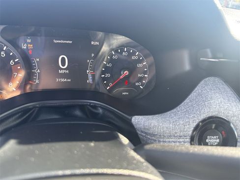 Used 2024 Jeep Compass Latitude image 10