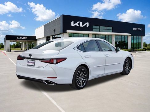 Used 2023 Lexus ES 350 w/ Premium Package FWD image 5