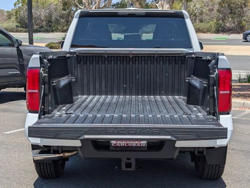 Used 2024 Toyota Tacoma SR5 AWD/4WD image 9