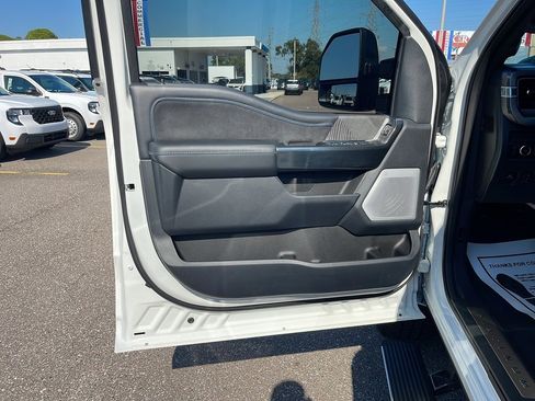 Certified 2025 Ford F250 Platinum image 8