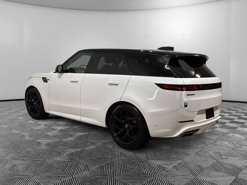 Used 2024 Land Rover Range Rover Sport Dynamic SE AWD/4WD image 3