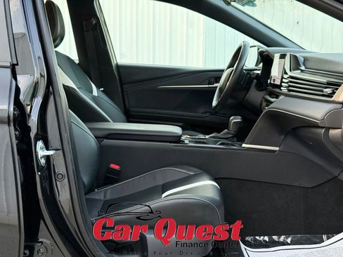 Used 2025 Toyota Camry SE FWD image 17