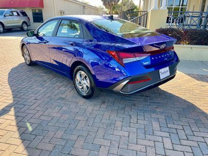 Used 2025 Hyundai Elantra SE