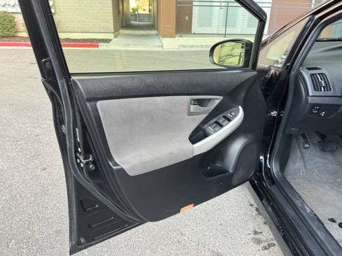 Used 2012 Toyota Prius Three image 16