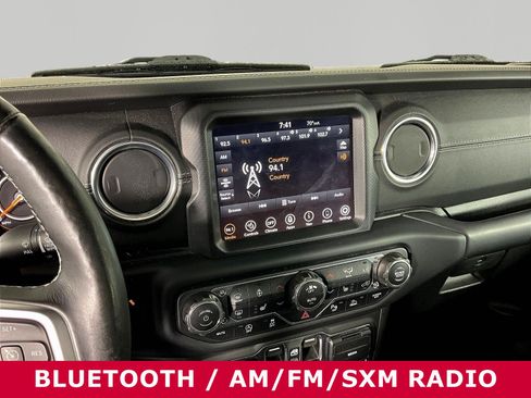 Used 2020 Jeep Gladiator Overland AWD/4WD image 10