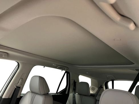 New 2025 Honda Pilot Touring image 17