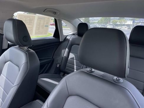 Used 2024 Volkswagen Jetta SE w/ Panoramic Sunroof Package FWD image 22