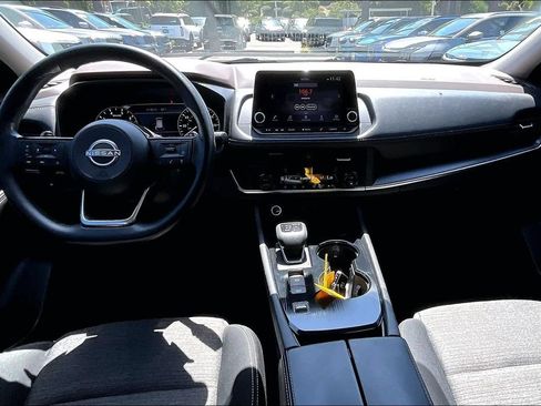 Used 2023 Nissan Rogue SV FWD image 11