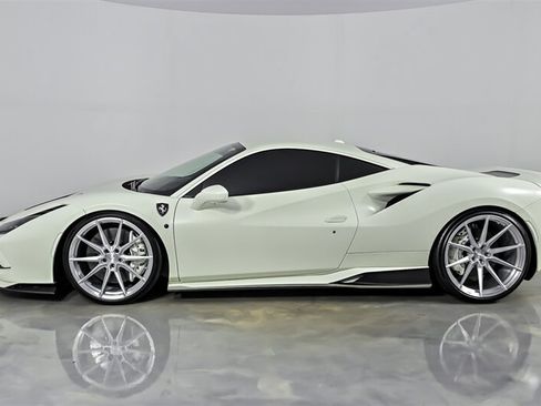 Used 2021 Ferrari F8 Tributo RWD image 7