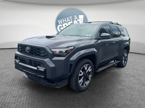 Used 2025 Toyota 4Runner TRD Sport Premium w/ Tow Technology Package AWD/4WD image 8