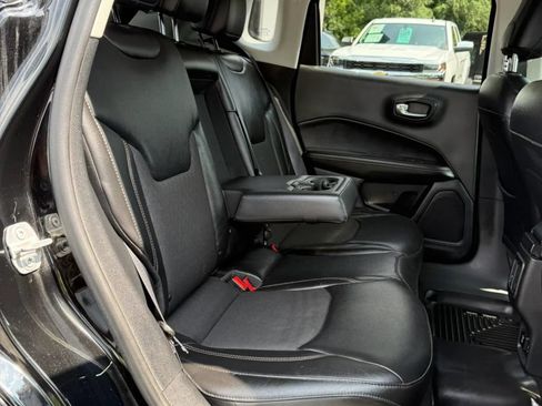 Used 2018 Jeep Compass Latitude w/ Popular Equipment Group AWD/4WD image 19