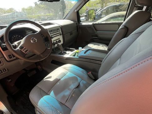 Used 2007 Nissan Titan LE w/ Tow Pkg AWD/4WD image 4