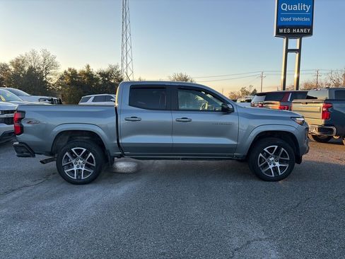 Used 2023 Chevrolet Colorado Z71 w/ Z71 Convenience Package 2 image 4