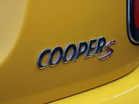 Used 2016 MINI Cooper S image 8