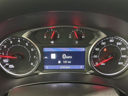 Used 2024 GMC Terrain SLT w/ Infotainment Package II image 10