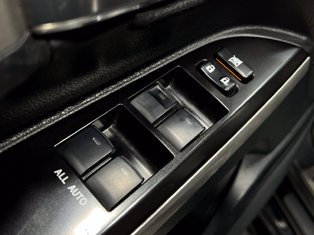 Used 2019 Toyota Land Cruiser AWD/4WD image 17