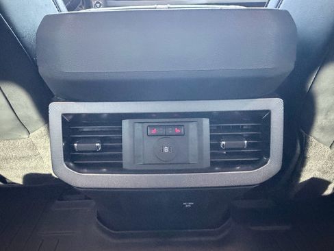 Used 2024 Ford F250 Platinum image 31