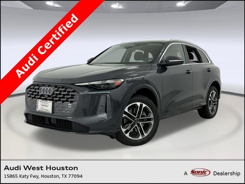 Certified 2025 Audi Q5 Premium w/ Convenience Package AWD/4WD image 1