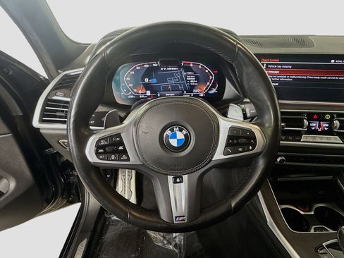 Used 2022 BMW X7 M50i w/ Dynamic Handling Package image 13