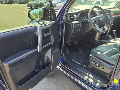 Used 2018 Toyota 4Runner Limited AWD/4WD image 20