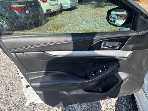 Used 2017 Nissan Maxima 3.5 SV FWD image 13