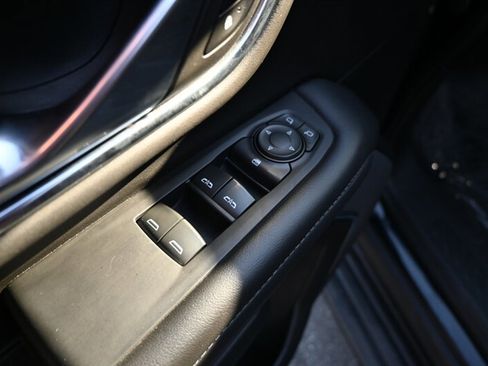 Used 2022 GMC Yukon SLE AWD/4WD image 19