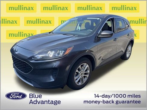 Used 2020 Ford Escape SE FWD image 3