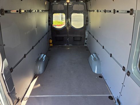 Used 2026 Mercedes-Benz Sprinter 2500 image 18