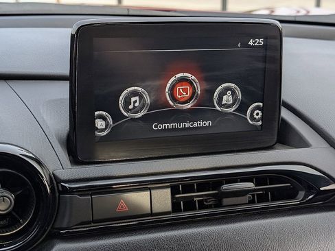 Used 2019 MAZDA MX-5 Miata Club image 32