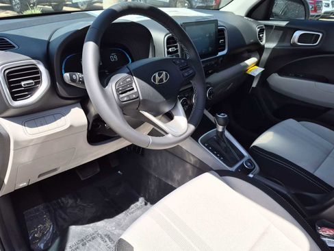 New 2026 Hyundai Venue SEL FWD image 10