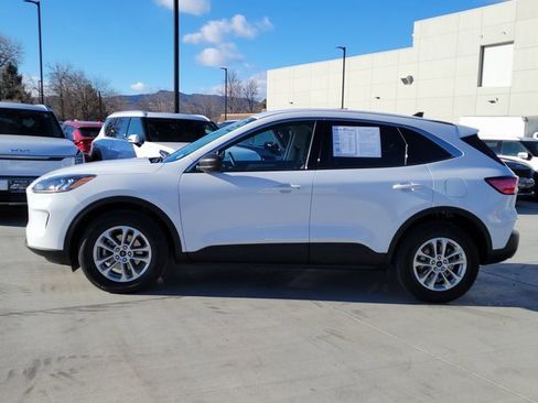 Used 2022 Ford Escape SE w/ Convenience Package image 2