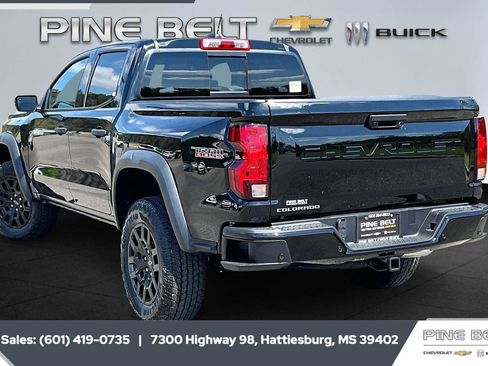 New 2026 Chevrolet Colorado Trail Boss AWD/4WD image 2