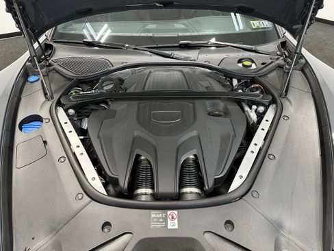 Certified 2025 Porsche Panamera 4 image 43
