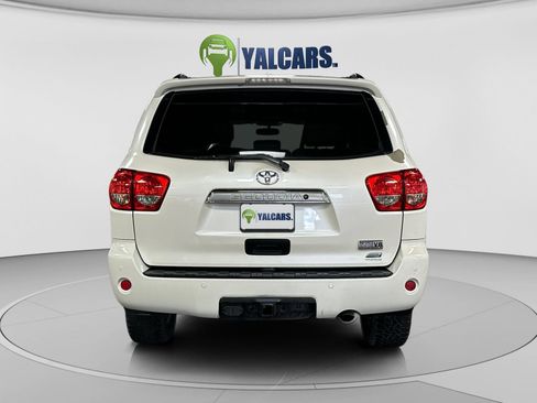 Used 2014 Toyota Sequoia Platinum AWD/4WD image 4