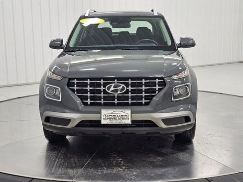Used 2025 Hyundai Venue SEL FWD image 8